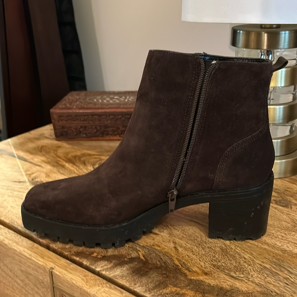 Andre Assous booties
